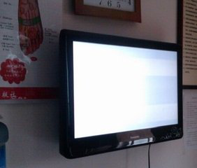 液晶電視開機白屏圖解—液晶電視開機白屏怎么辦