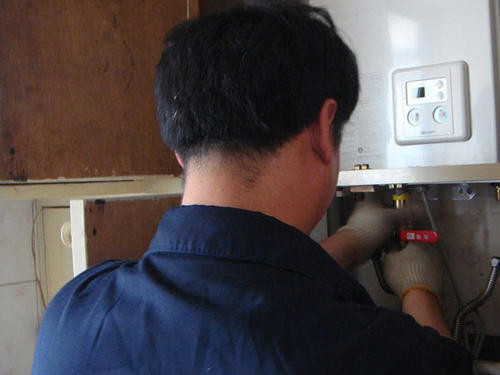 深圳南園專業(yè)維修熱水器電話號(hào)碼_修不好不收費(fèi)