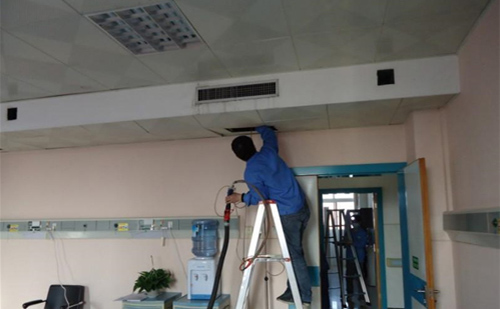 專業(yè)清洗空調多少錢一次_24小時服務電話