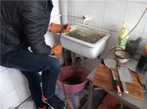 武漢下水道管道疏通公司電話_隨時上門疏通